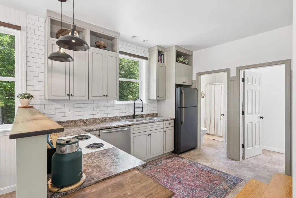 33 Pondview Court Pittsfield ME 04967
