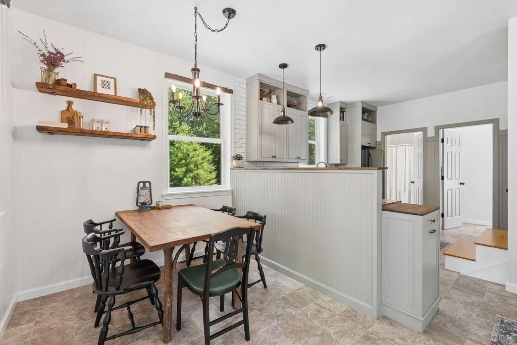33 Pondview Court Pittsfield ME 04967