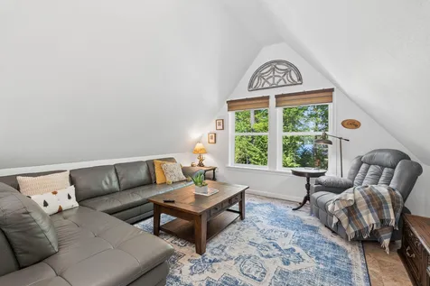 33 Pondview Court Pittsfield ME 04967