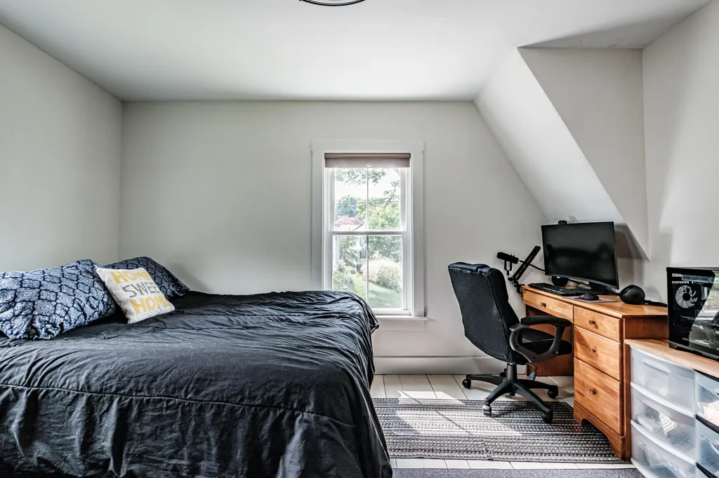 379 Middle Street Bath ME 04530