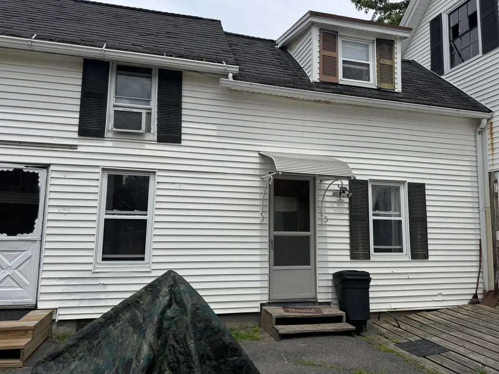 63 Washington Street Augusta ME 04330