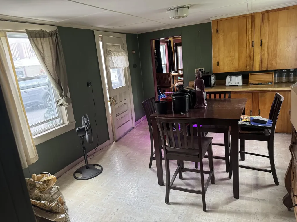 63 Washington Street Augusta ME 04330