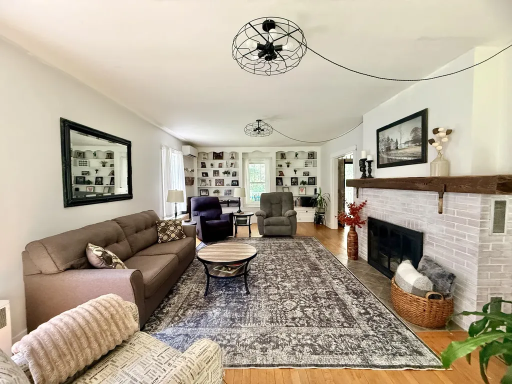 269 Main Street Lincoln ME 04457
