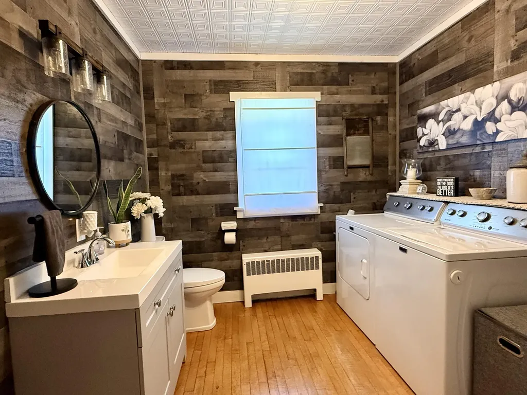 269 Main Street Lincoln ME 04457