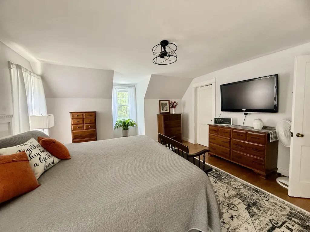 269 Main Street Lincoln ME 04457
