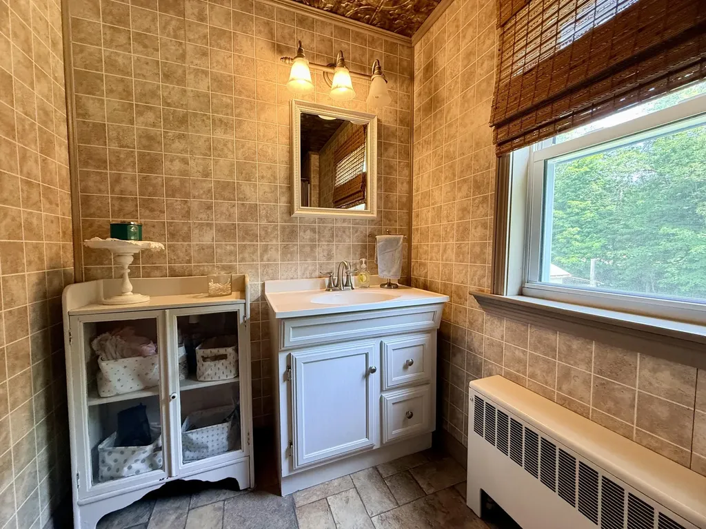 269 Main Street Lincoln ME 04457