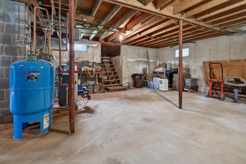 130 Stillwater Avenue Orono ME 04473