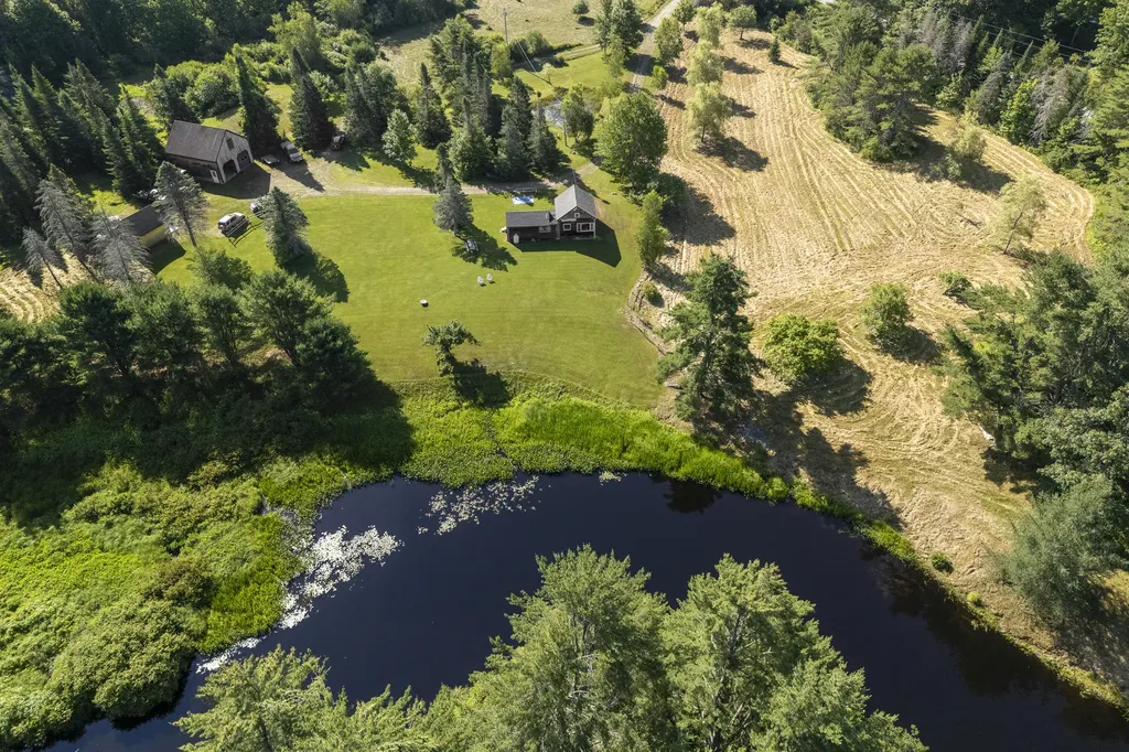 1895 Wagner Bridge Road Waldoboro ME 04572