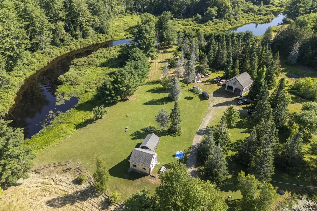 1895 Wagner Bridge Road Waldoboro ME 04572