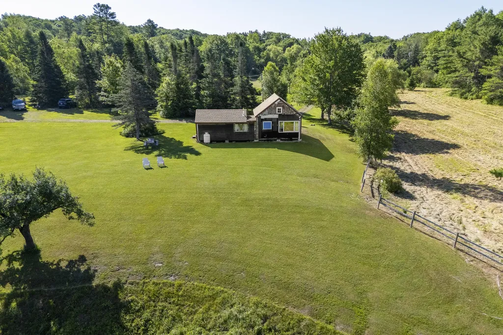 1895 Wagner Bridge Road Waldoboro ME 04572