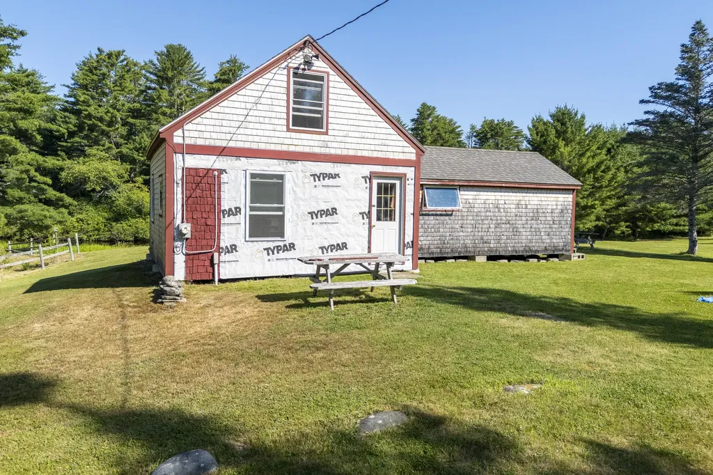1895 Wagner Bridge Road Waldoboro ME 04572