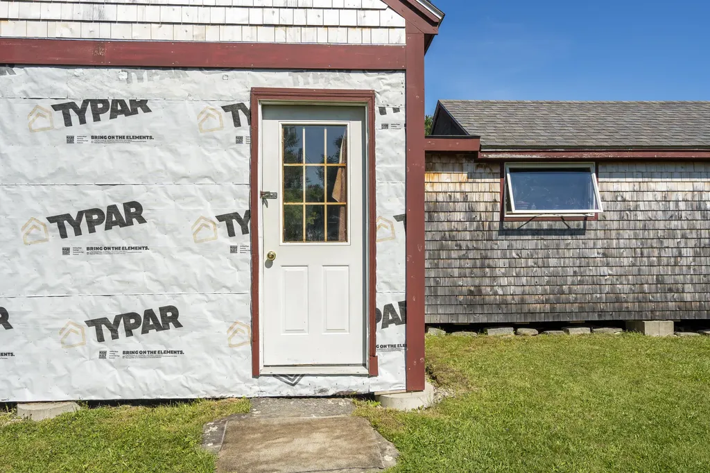 1895 Wagner Bridge Road Waldoboro ME 04572