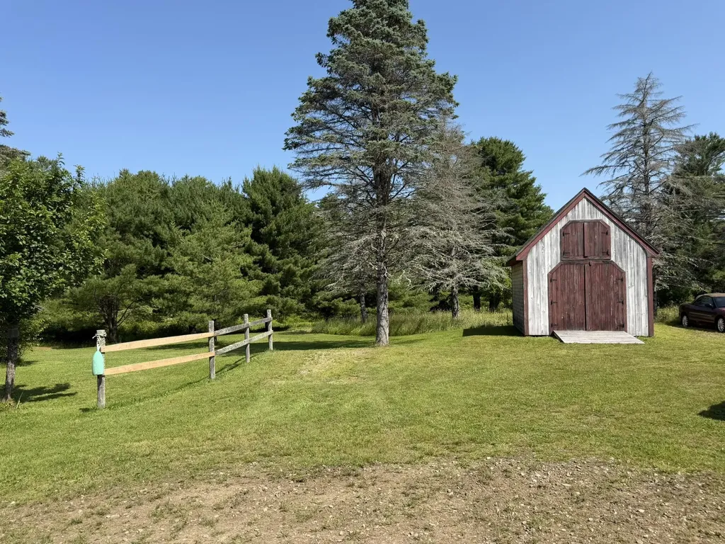 1895 Wagner Bridge Road Waldoboro ME 04572