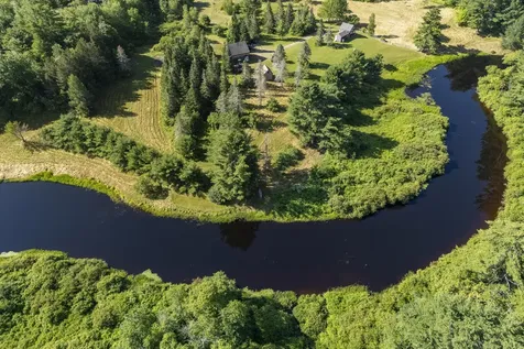 1895 Wagner Bridge Road Waldoboro ME 04572