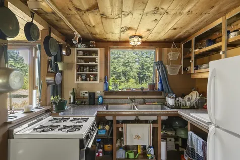 1895 Wagner Bridge Road Waldoboro ME 04572