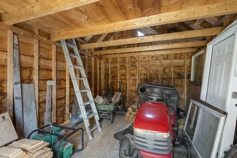 1895 Wagner Bridge Road Waldoboro ME 04572