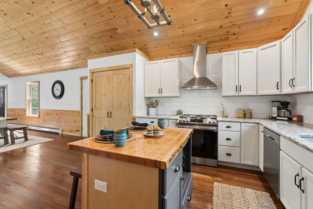 14 Wilsons Woods Road Durham ME 04222