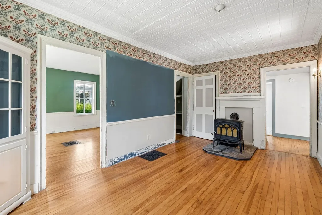 13 Green Street Topsham ME 04086