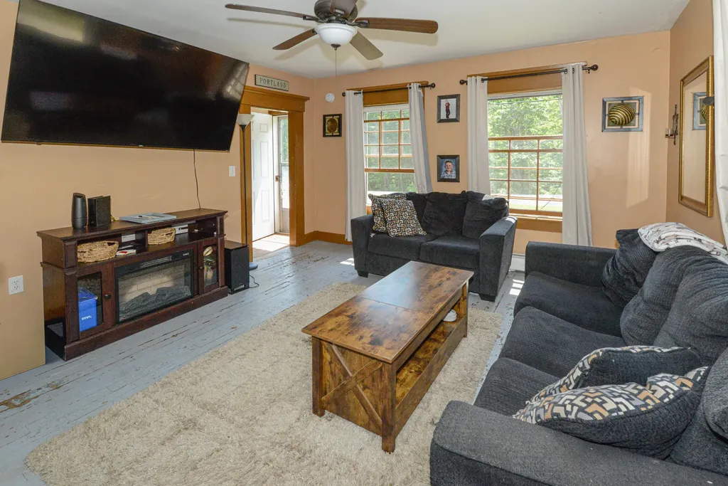 48 Kansas Road Bridgton ME 04009
