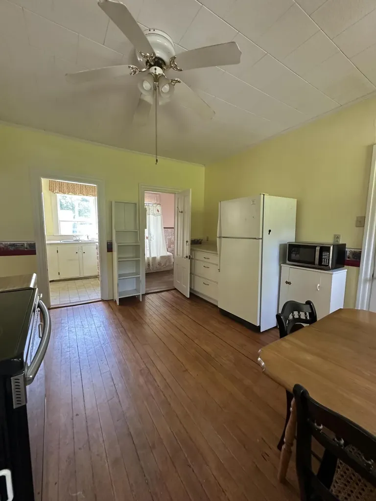 24 Old Route One Waldoboro ME 04572