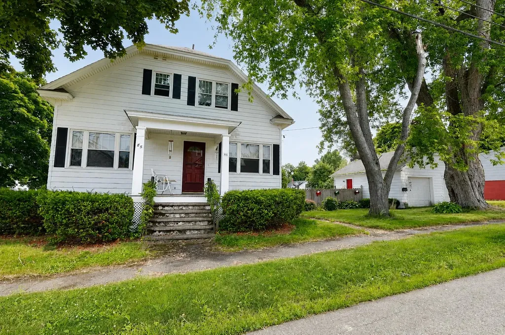 85 Dumont Avenue Lewiston ME 04240
