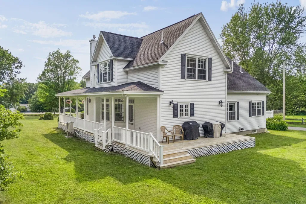 517 Blackstream Road Hermon ME 04401