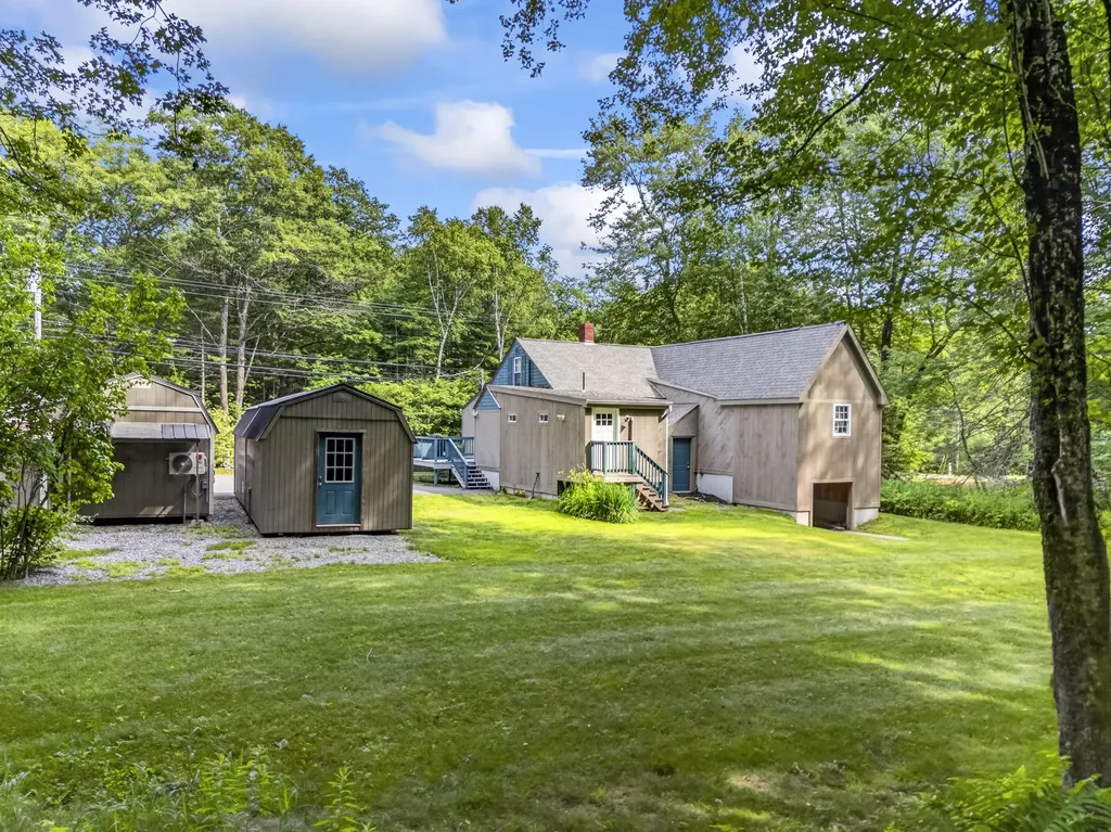 108 Middlesex Road Topsham ME 04086