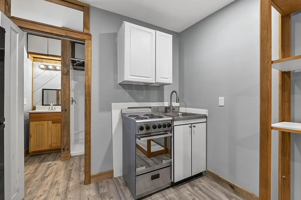 108 Middlesex Road Topsham ME 04086