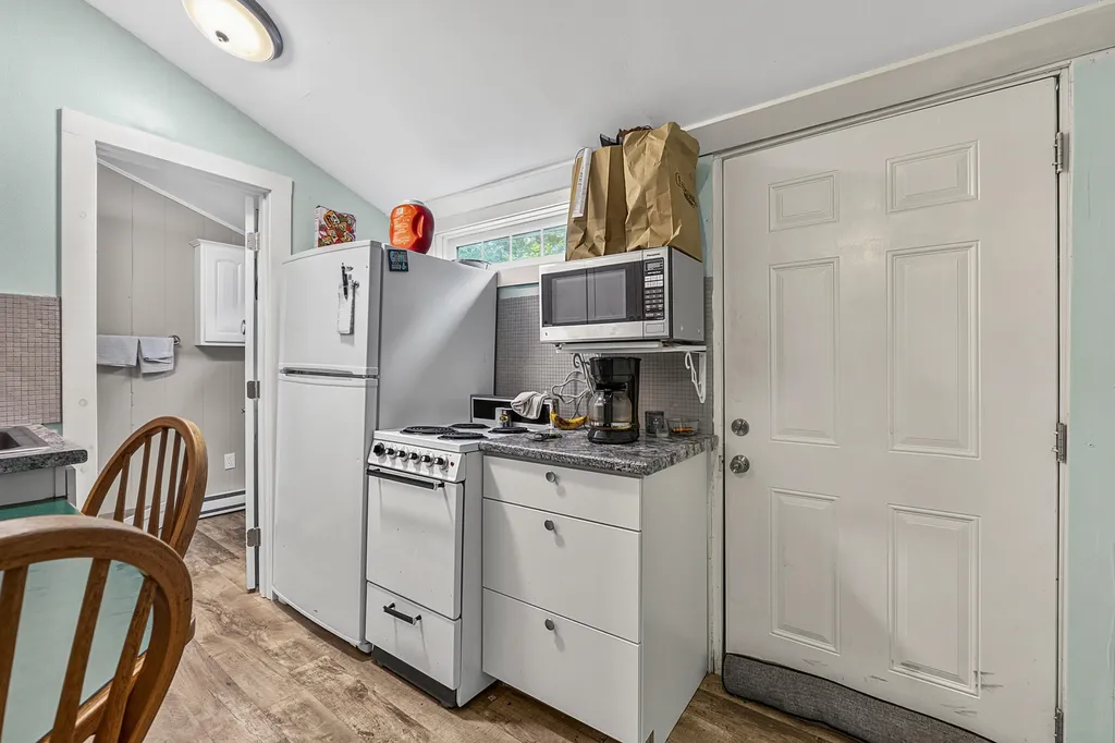 108 Middlesex Road Topsham ME 04086