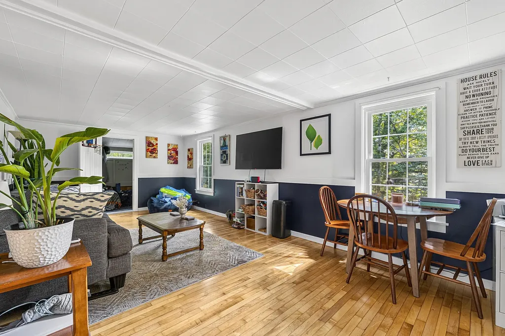 108 Middlesex Road Topsham ME 04086