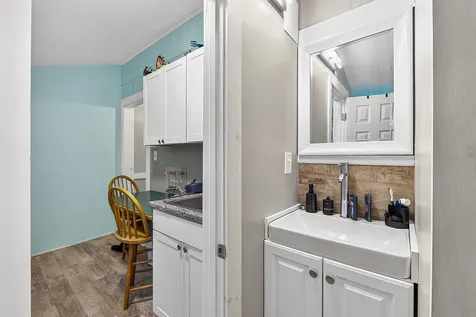 108 Middlesex Road Topsham ME 04086