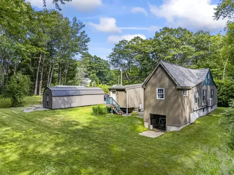 108 Middlesex Road Topsham ME 04086