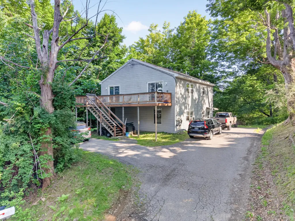 22 Spring Street Gardiner ME 04345
