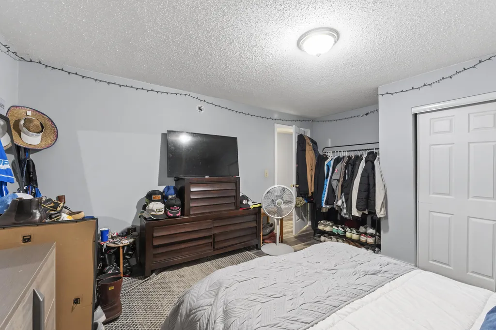 22 Spring Street Gardiner ME 04345