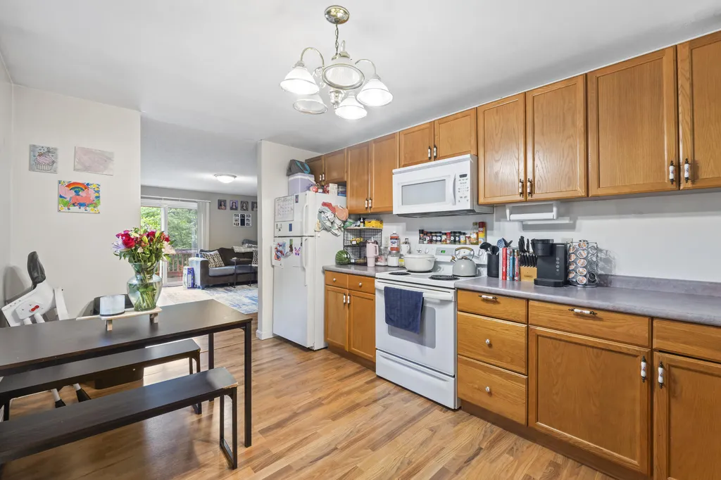 22 Spring Street Gardiner ME 04345