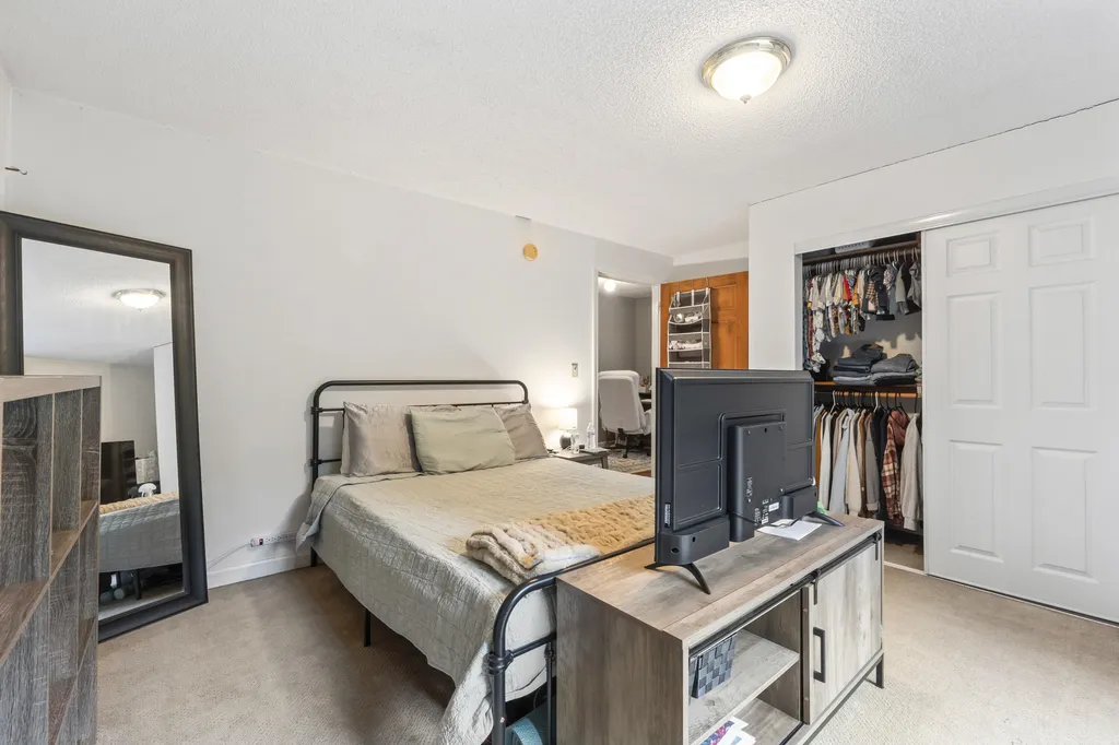 22 Spring Street Gardiner ME 04345