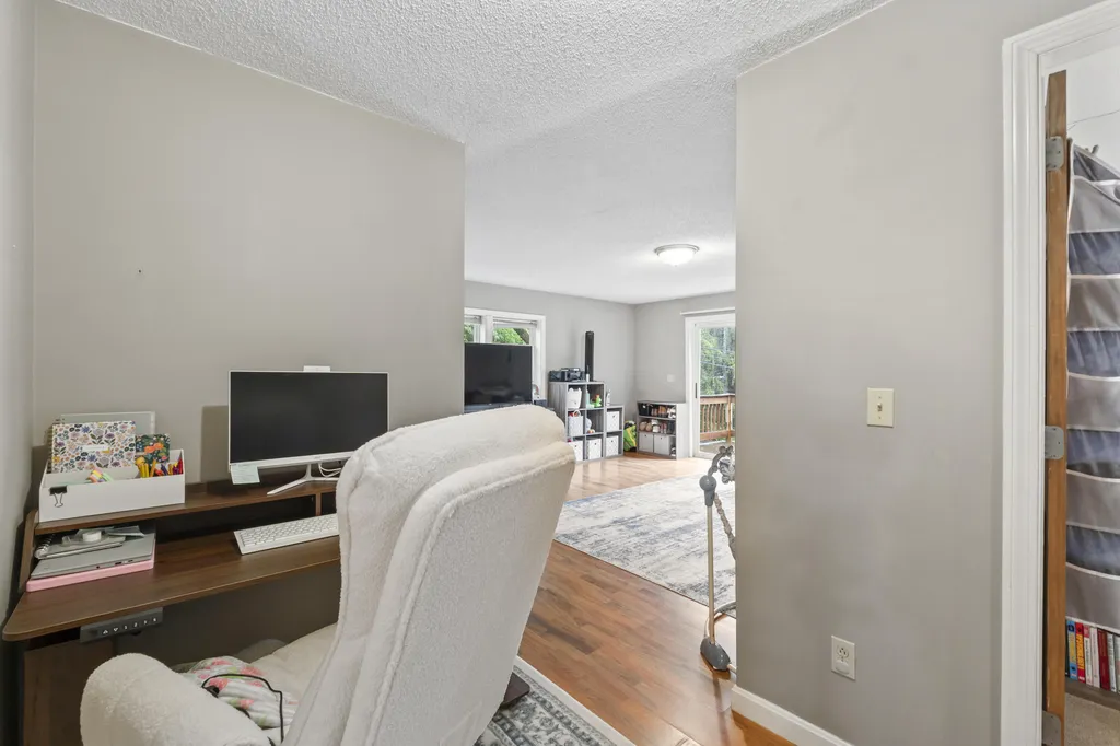 22 Spring Street Gardiner ME 04345