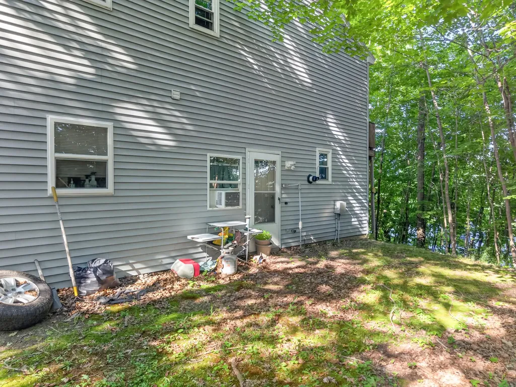 22 Spring Street Gardiner ME 04345