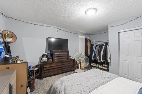 22 Spring Street Gardiner ME 04345