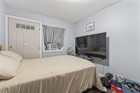 22 Spring Street Gardiner ME 04345