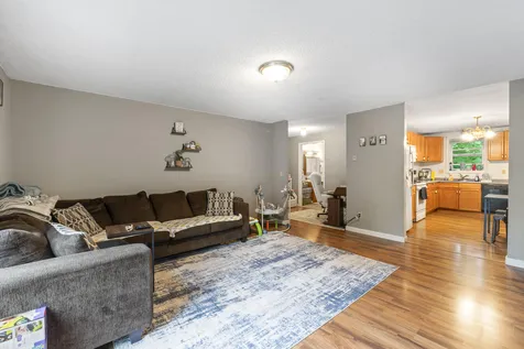 22 Spring Street Gardiner ME 04345