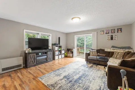 22 Spring Street Gardiner ME 04345