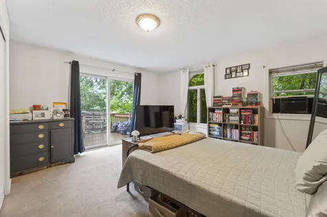 22 Spring Street Gardiner ME 04345