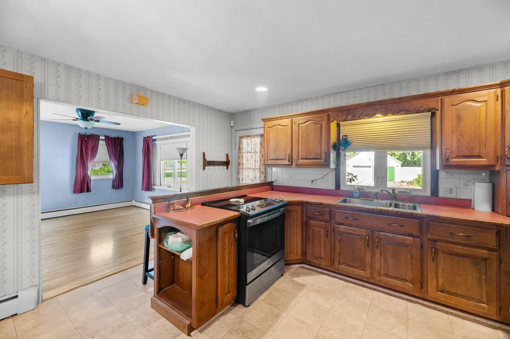 66 Rideout Avenue Lewiston ME 04240