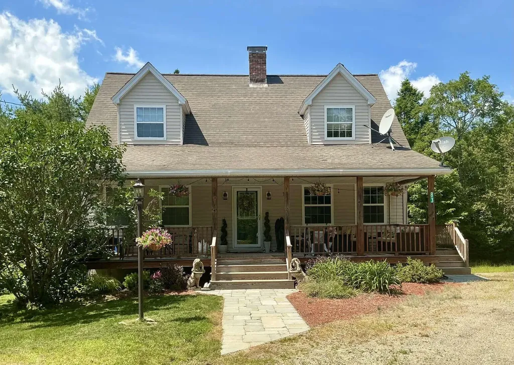 83 Christian Hill Road Bristol ME 04539