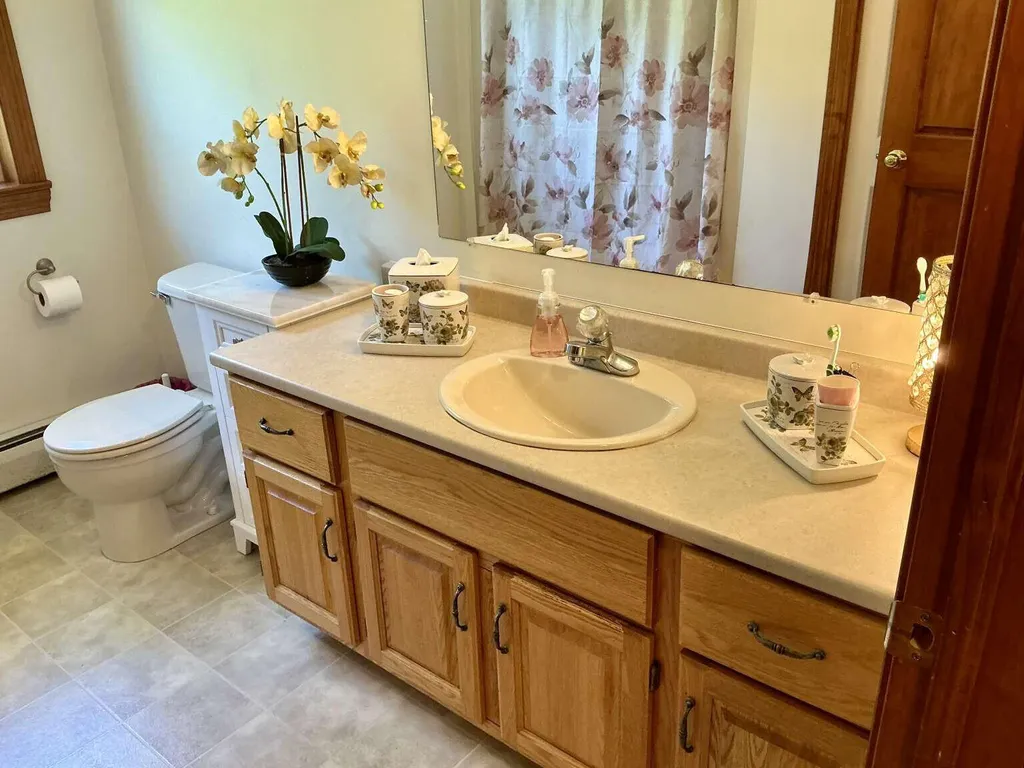 83 Christian Hill Road Bristol ME 04539