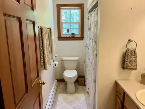 83 Christian Hill Road Bristol ME 04539