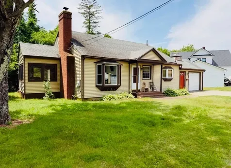 14 Howard Street Mexico ME 04257