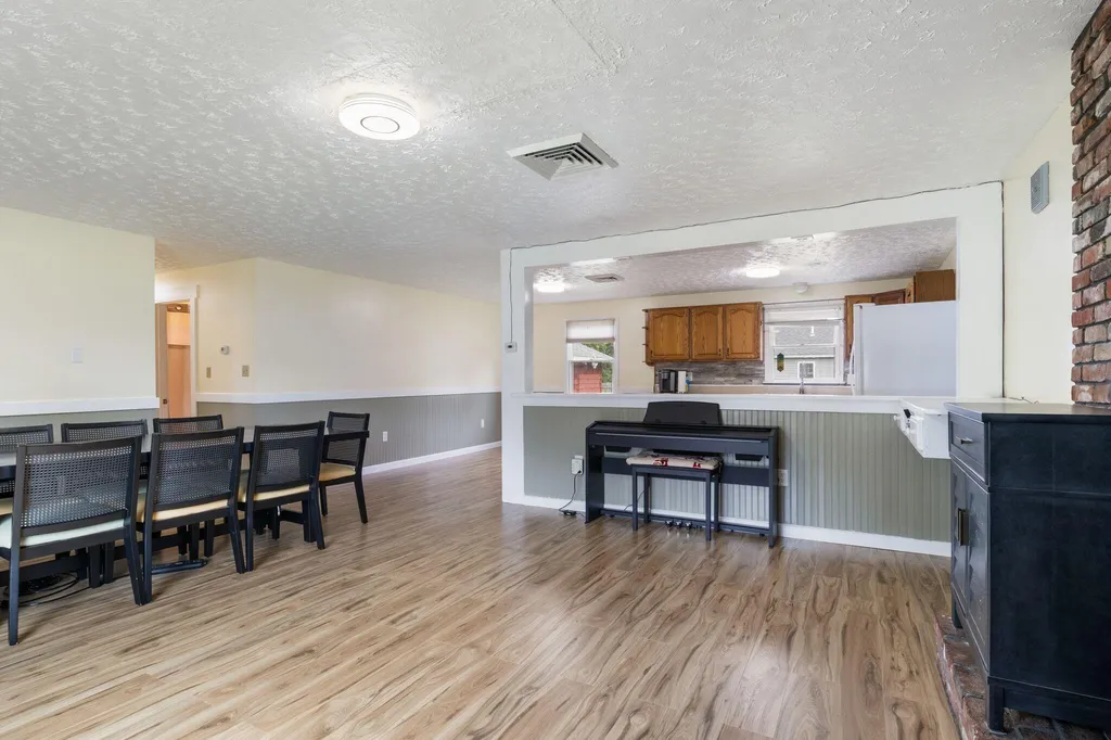 11 Miller Street Sanford ME 04073