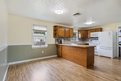 11 Miller Street Sanford ME 04073